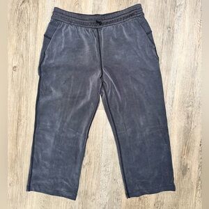 Lululemon Softstreme High-Rise Straight-Leg Cropped Pant